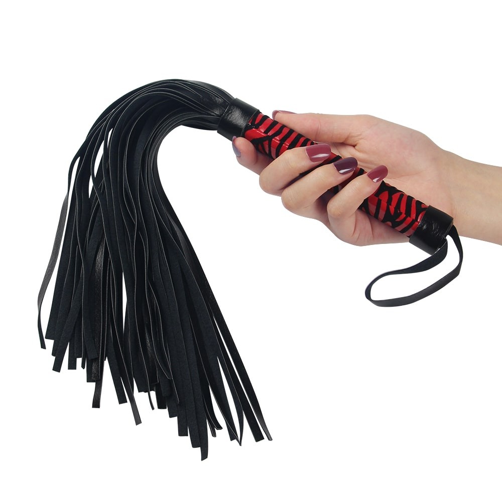 Model Whip Me Baby Leather Whip Black/Red