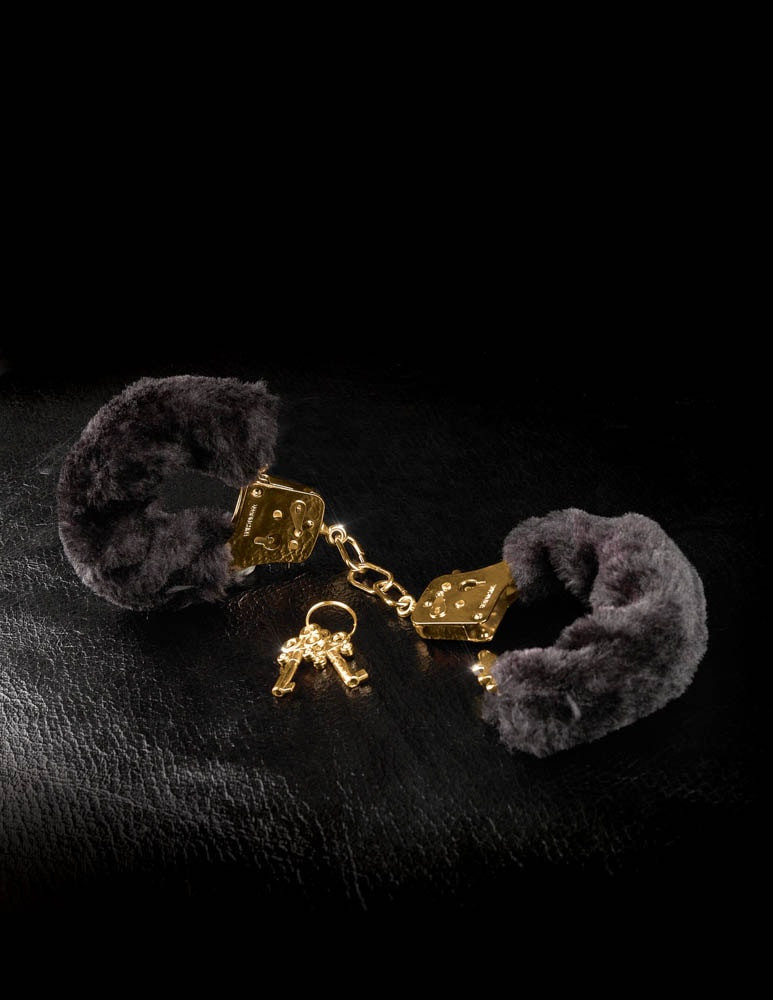 Model Fetish Fantasy Gold Deluxe Furry Cuffs